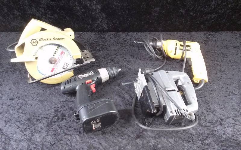 lot 13 image: Lot - Power Tools - Skilsaw, Drill, Jig Saw