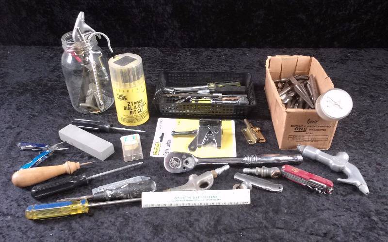 lot 29 image: Lot - Misc - Sprayers, Bits, Gate Latch, etc
