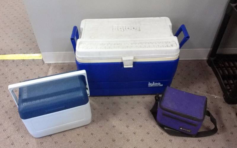 lot 47 image: Lot - Igloo Cooler whard plastic liner, Misc Coolers