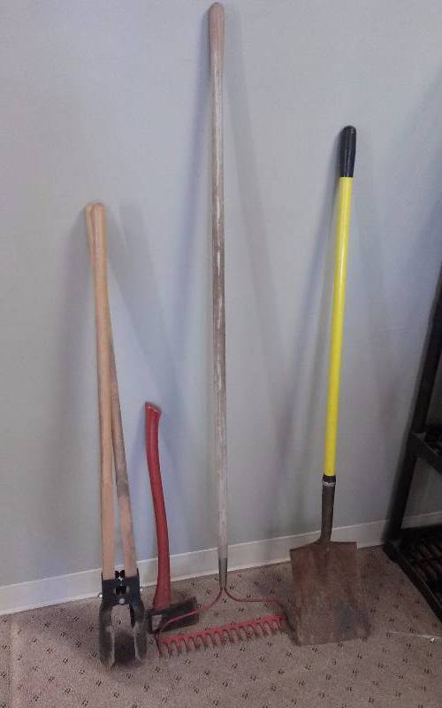 lot 61 image: Lot - Long Handled Tools, Axe, Rake, Posthole Digger, etc