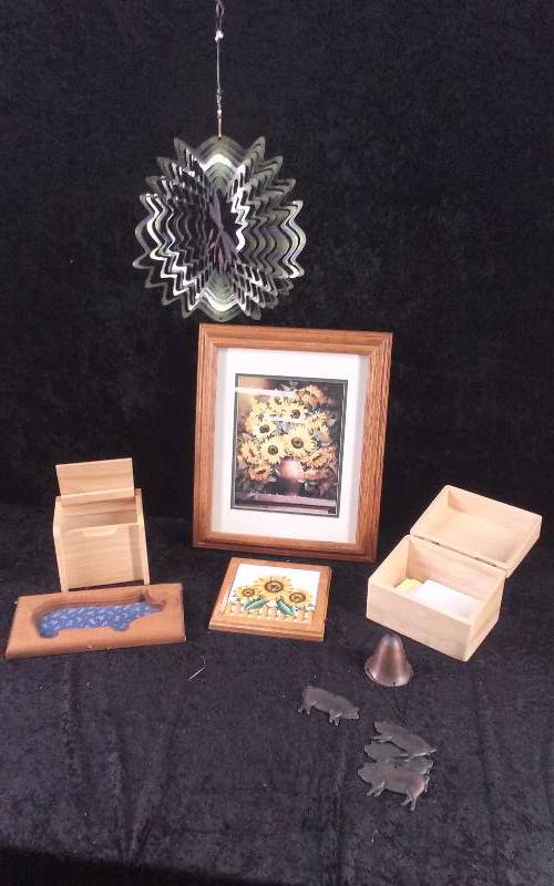 lot 86 image: Lot - Framed Sunflower Print, Bufferfly Spinner, Pig Windchime, etc