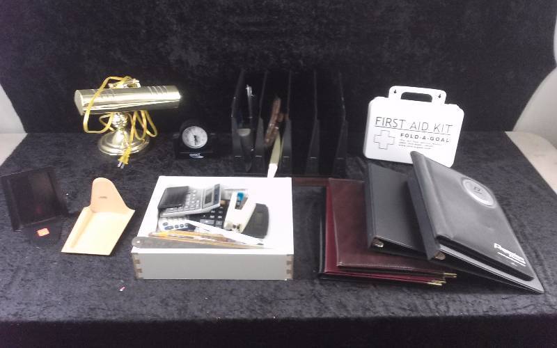 lot 92 image: Lot - Misc Office Items