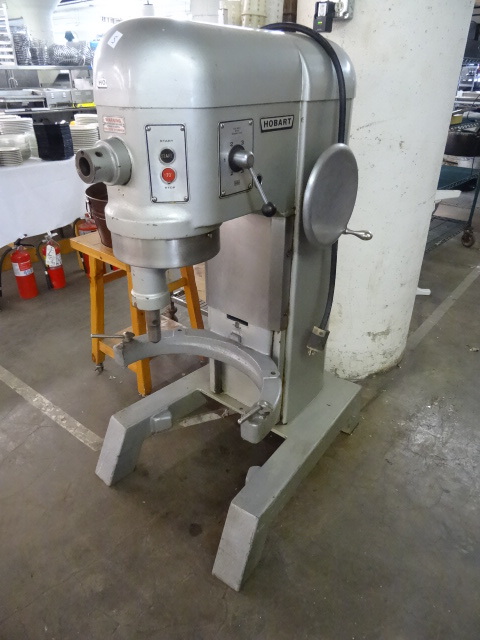 lot 5 image: Hobart H-600 Commercial Mixer.