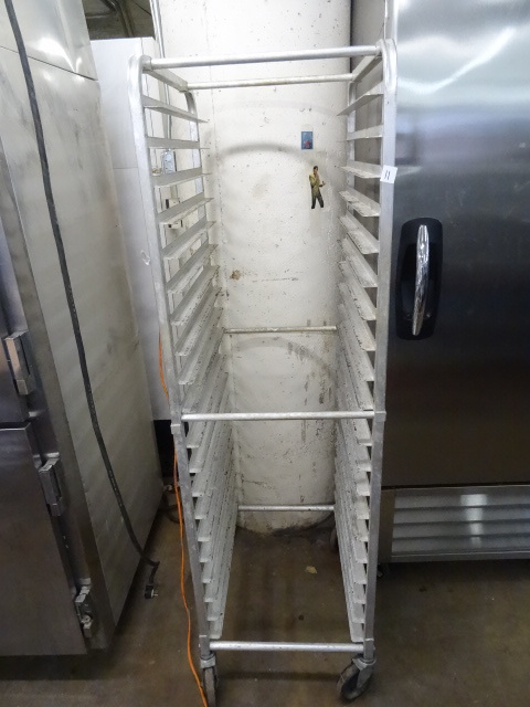 lot 11 image: Bun Pan Rack Holds 20 Pans.