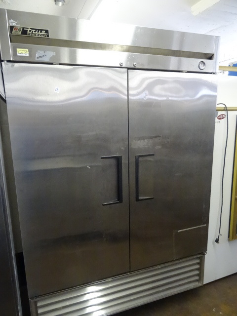 lot 18 image: True Double Door Freezer.