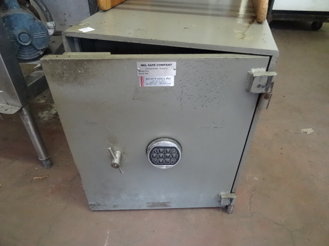 lot 21 image: NKL Safe Company. Model C1ARB.