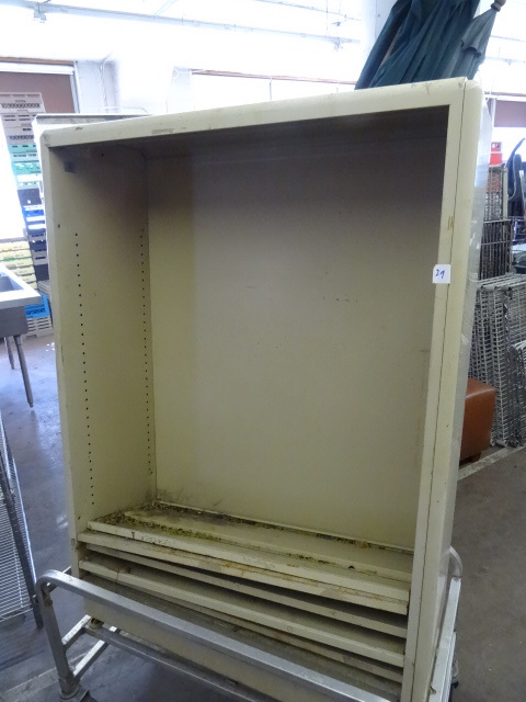 lot 29 image: Metal Book Case  5 Shelves