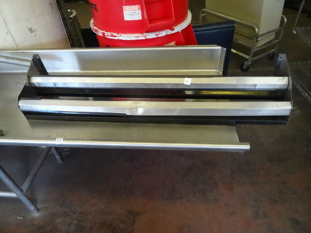 lot 53 image: Double Bolt On Bottle Rail 48