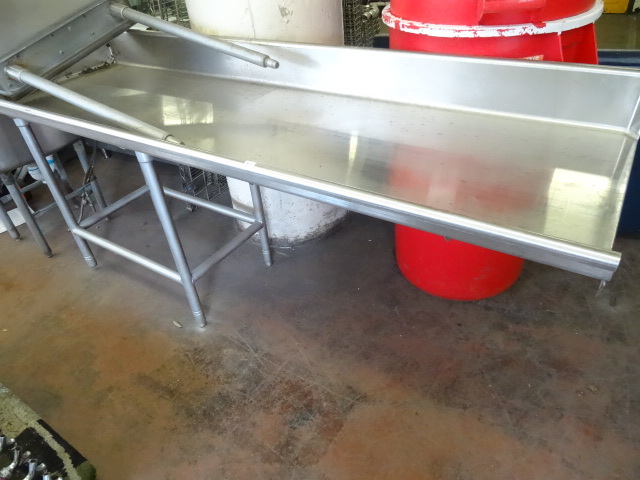 lot 55 image: Stainless Table For Dishwasher Unit.