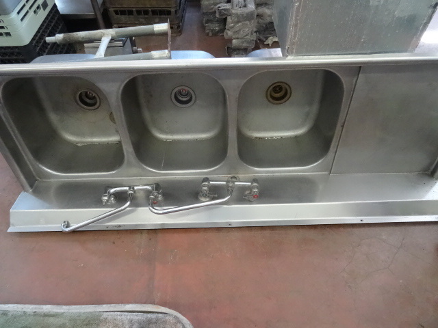 lot 61 image: 3 Basin Stainless Sink. Hatco Water
