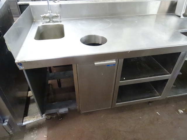 lot 83 image: Waitress Prep Station. Sink,