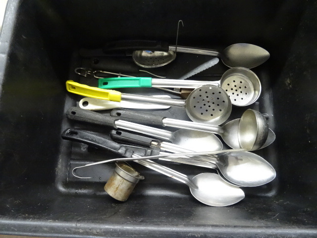 lot 161 image: Bin with Kitchen Utensils