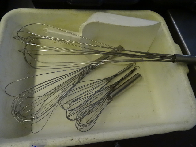 lot 199 image: Tub With Misc Whisks