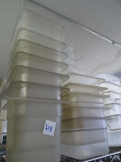 lot 215 image: Misc Plastic Prep Containers