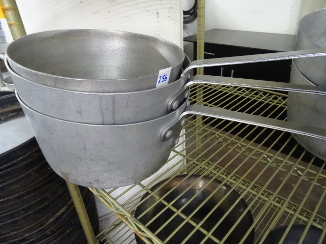 lot 256 image: 3 Aluminum Pots 12