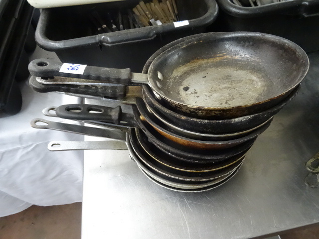 lot 258 image: 9 Sautee Pans