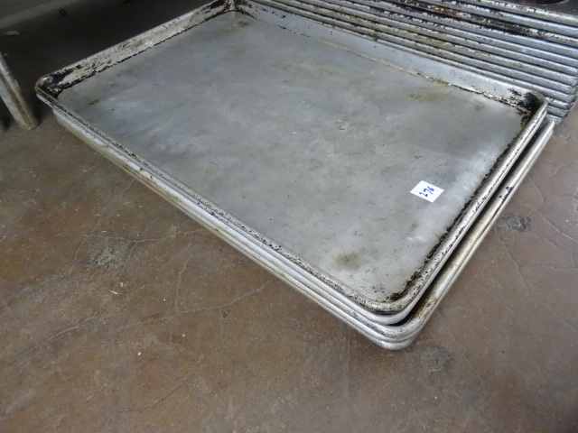 lot 276 image: Full Size Sheet Pans Qty 5