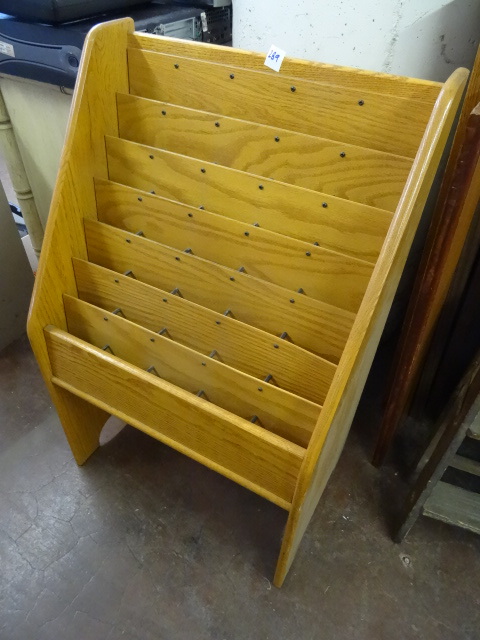 lot 289 image: Brochure Rack