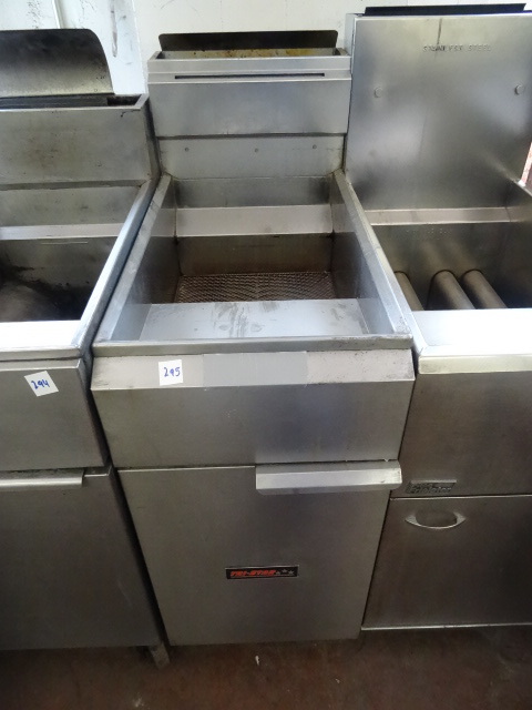lot 295 image: Tristar Natural Gas Deep Fryer