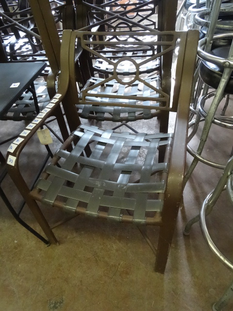 lot 303 image: 4 Metal Outdoor Patio Chairs,