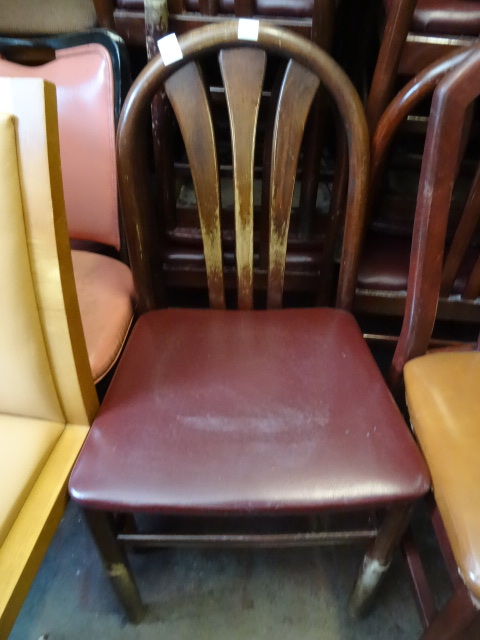 lot 323 image: 6 Wood Framed Restaurant Chairs