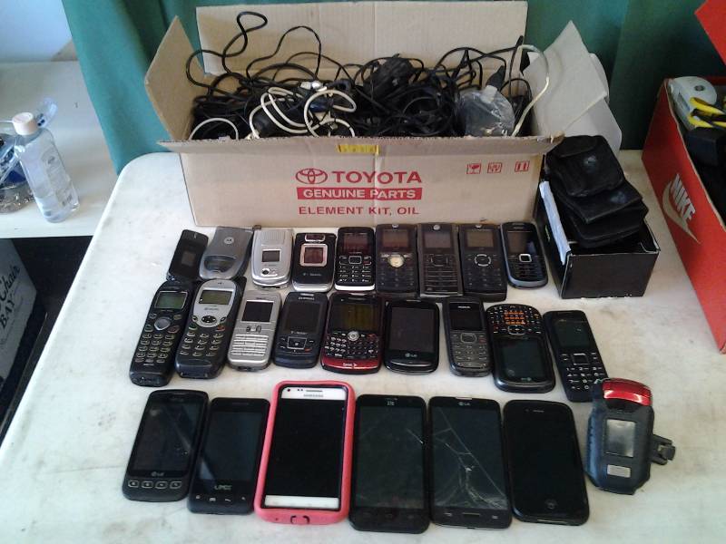 lot 4 image: 25-Assorted Cell Phones, Box Of Assorted Chargers