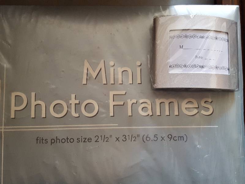 lot 41 image: Box Of 32-New Mini Photo Frames (Table Card Holders) 2-12 x 3-12