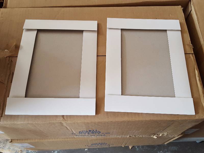 lot 31 image: Box Of 100 Apparel Gift Boxes 11-12 x 8-12 x 1-58