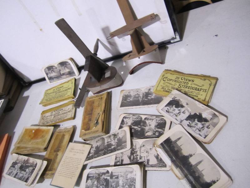 lot 53 image: Lot of stereogreaph images and 2 vi...