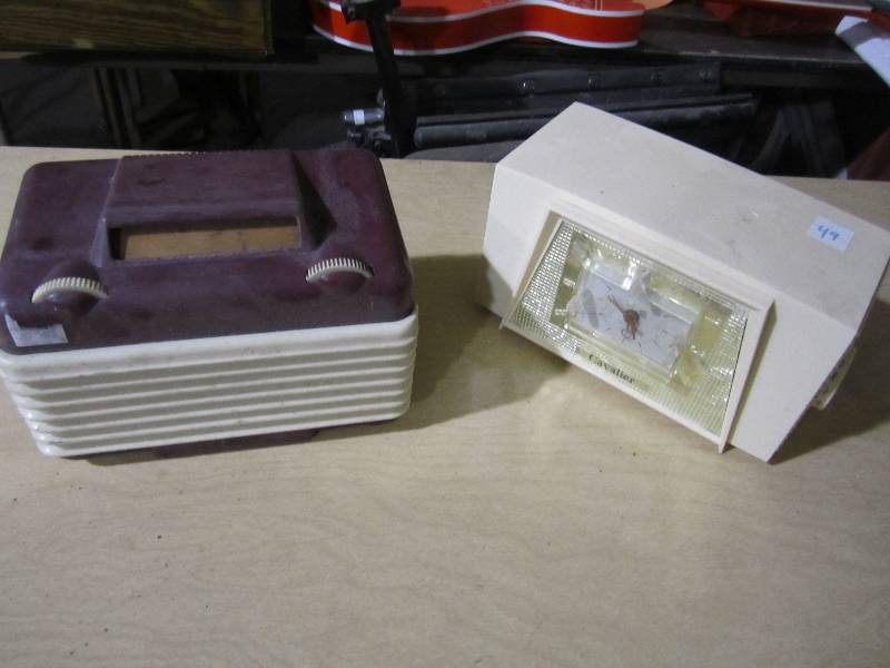 lot 90 image: Vintage alarm clocks...