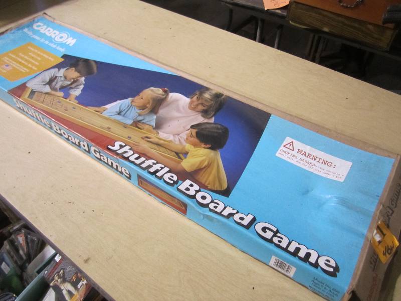 lot 114 image: Vintage shuffleboard game...