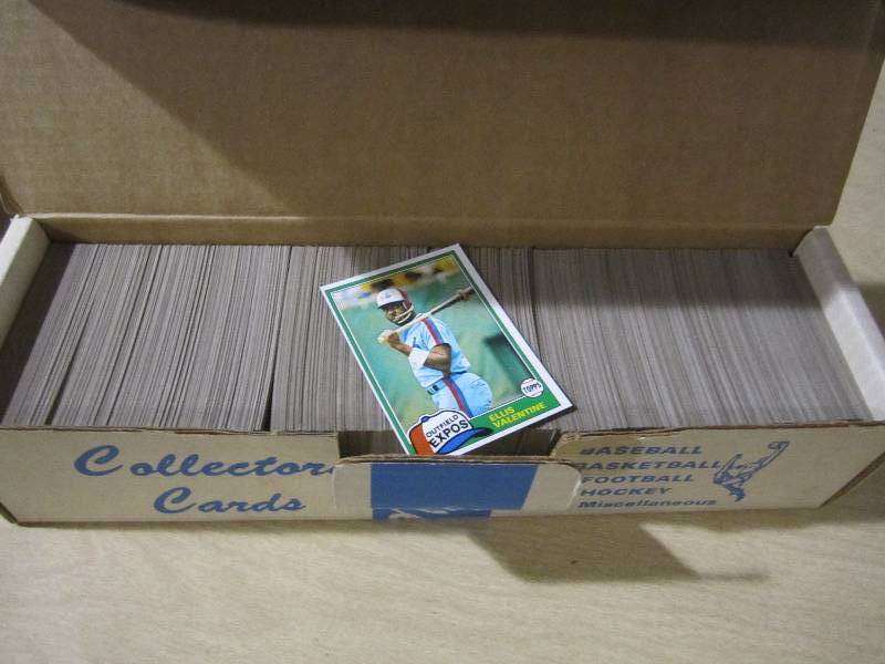 lot 136 image: 1981 Topps baseball appears to be a...