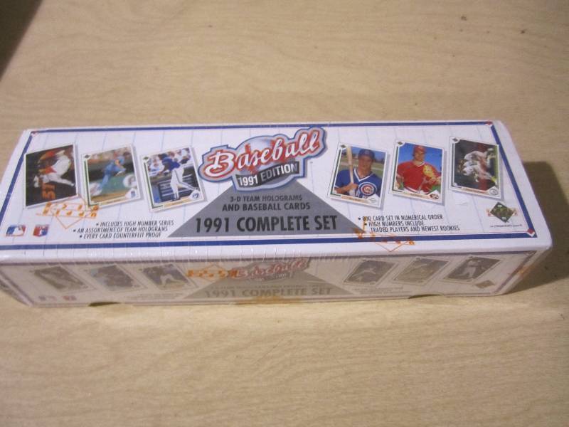 lot 137 image: Factory sealed 1991 Upper Deck base...