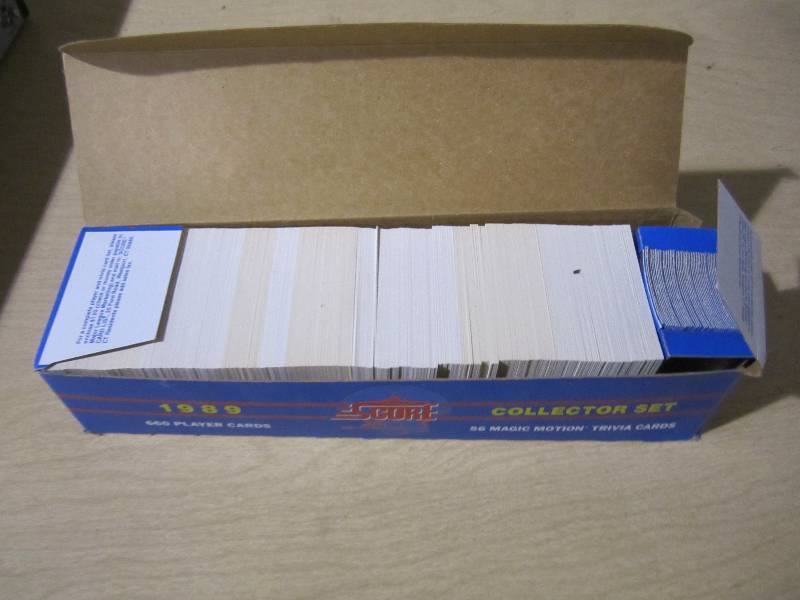 lot 142 image: 1989 Score baseball cards in unseal...