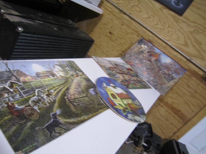 lot 180 image: Lot of assembled puzzles...