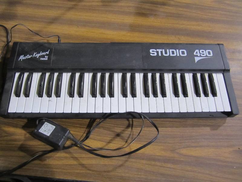 lot 193 image: Studio 490 keyboard by Fatar...