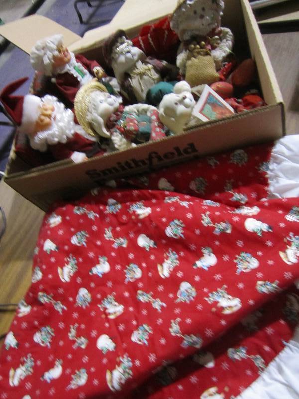lot 200 image: Santa Family with fancy tree skirt...