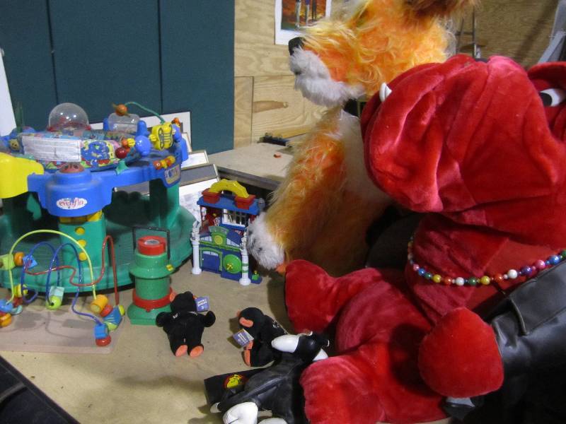 lot 226 image: Lot of baby toys...