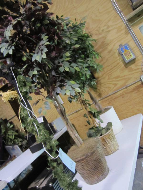 lot 249 image: Lot of artifical trees...