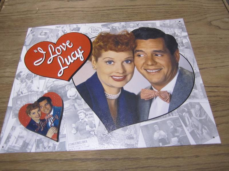 lot 253 image: Metal I Love Lucy sign with magnet...