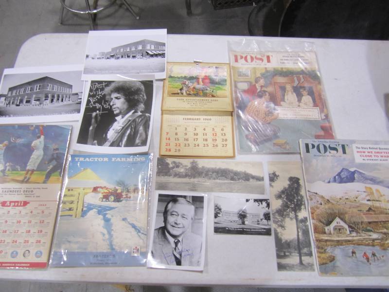 lot 295 image: Lot of vintage calendars, magazines...