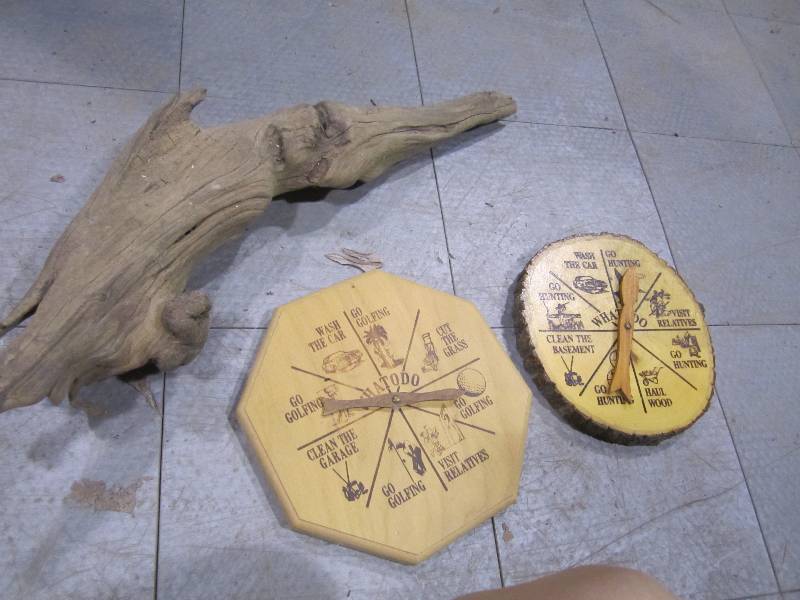 lot 307 image: Driftwood carving and 2 decision di...