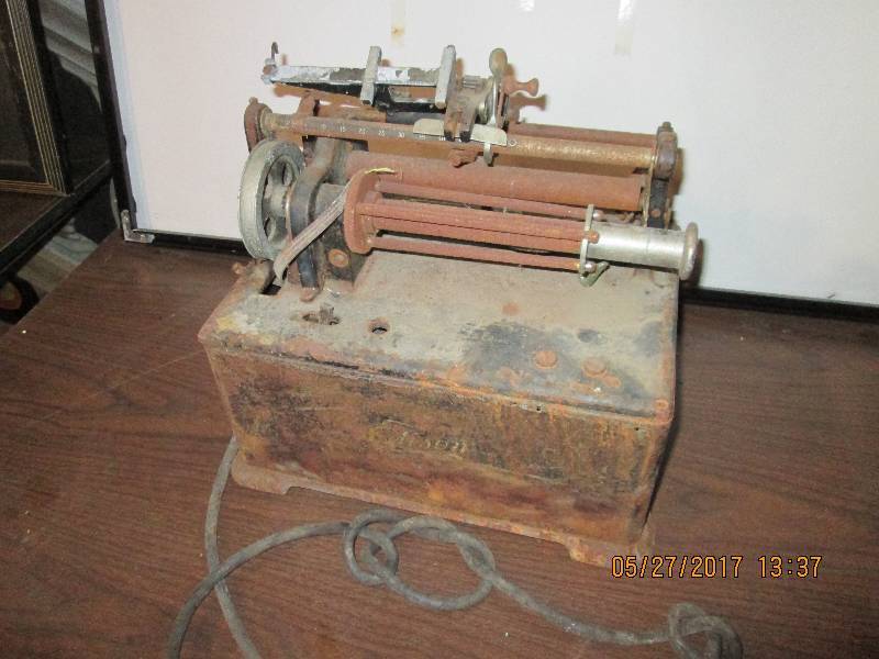 lot 32 image: Antique metal Edison phonograph...