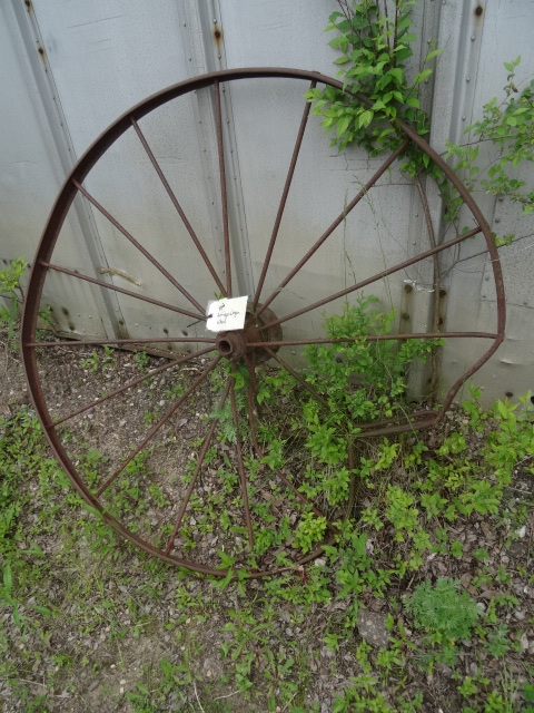lot 104 image: Antique Wagon Wheel, damaged, 54 O...