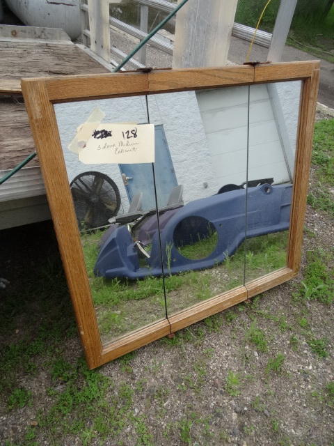 lot 128 image: Medicine cabinet, 3 door, 30 x 26 1...
