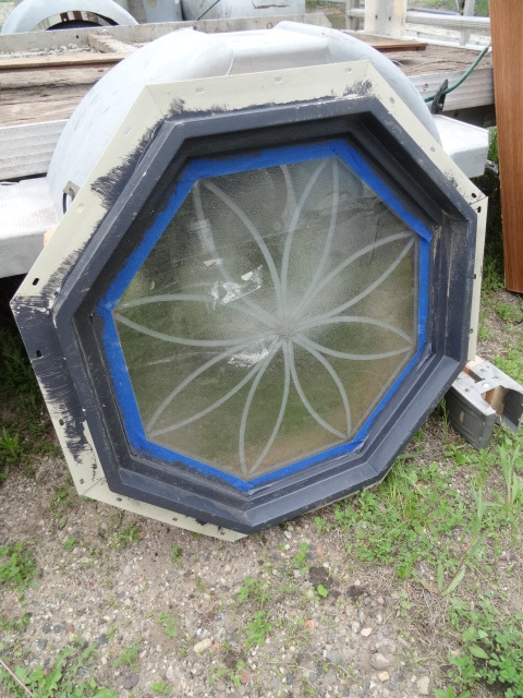 lot 154 image: Beveled Bowtie Glass Octagon wood f...