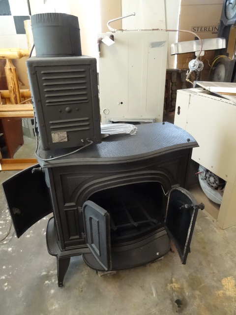 Scandia Cast Iron Wood Stove, 31 1/... | K & C Auctions East Bethel ...