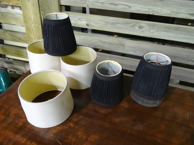 lot 46 image: 3 small ivory lamp shades, 4 small ...