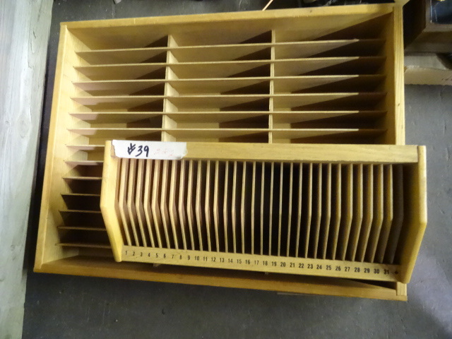 lot 39 image: NAPA Valley Box Company 42 slot woo...