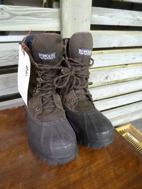 lot 40 image: LaCross Red Ball Boot, mens size 10...